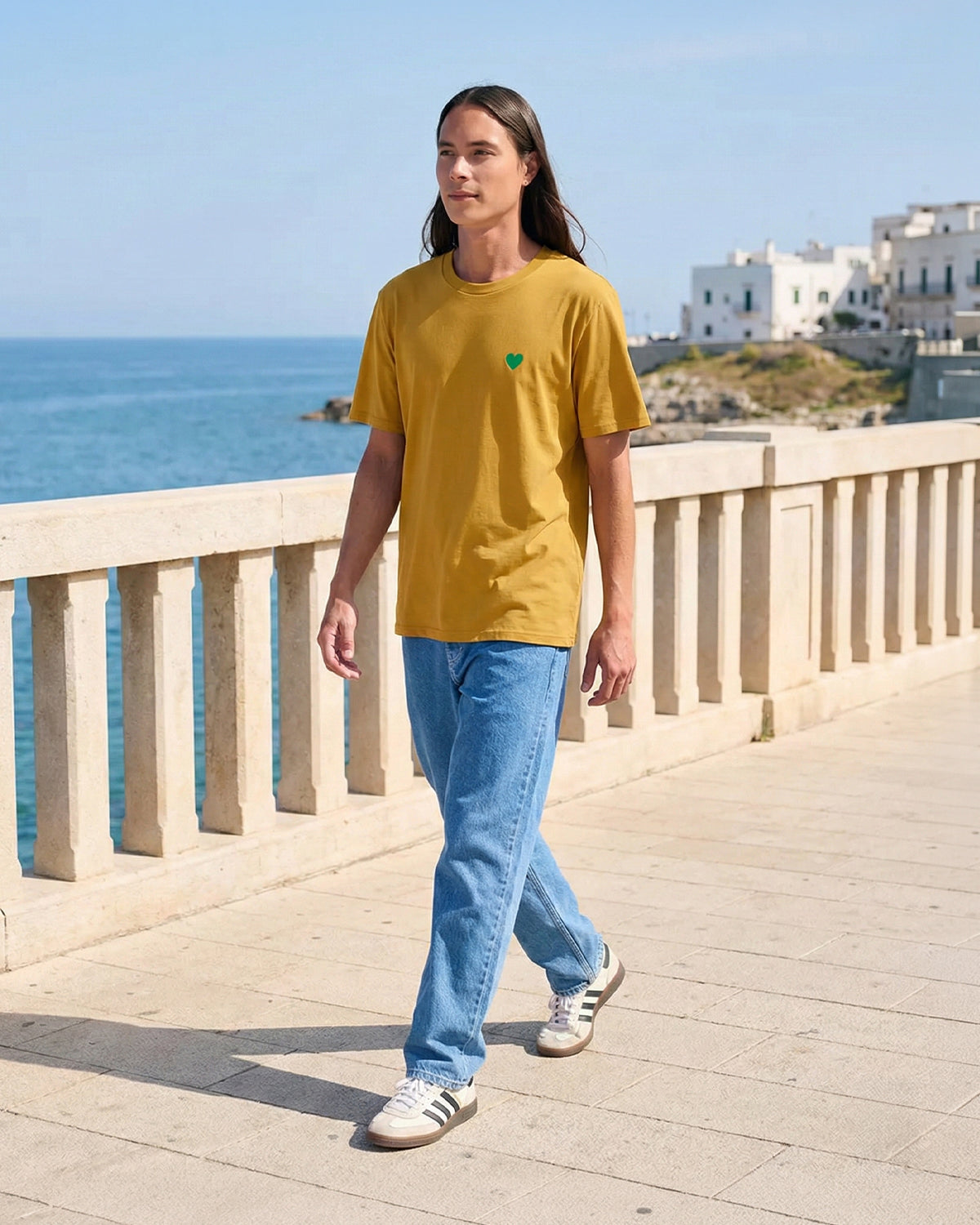 Unisex T-Shirt Green Heart Stick