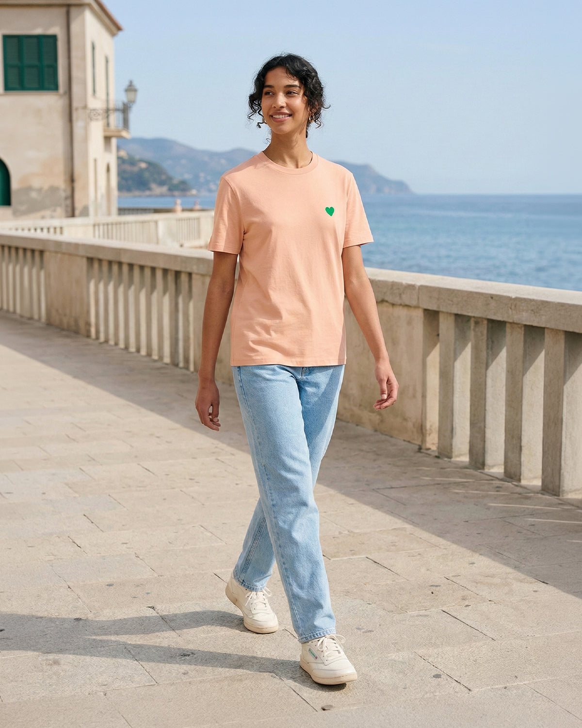 Unisex T-Shirt Green Heart Stick