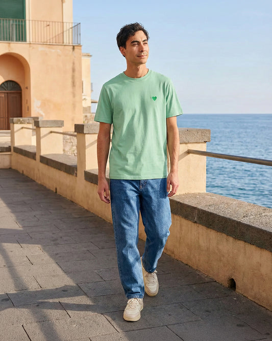 Unisex T-Shirt Green Heart Stick